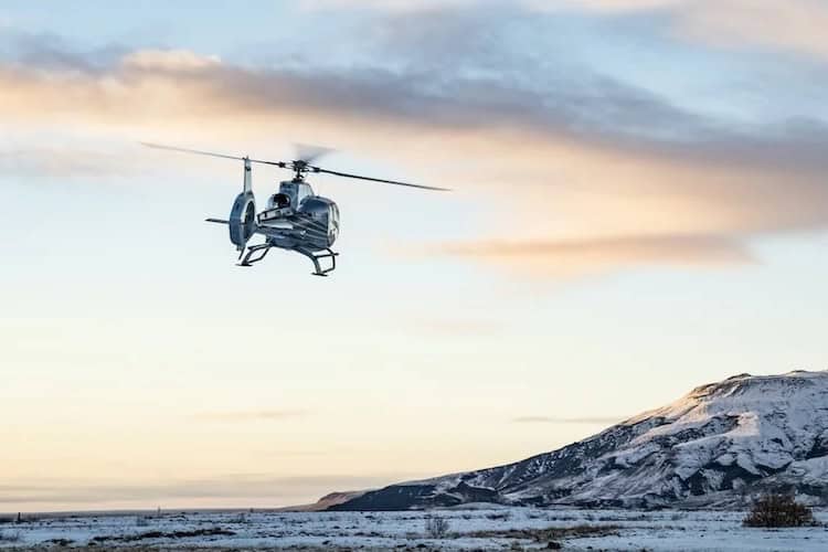 Helikopterflug über Island