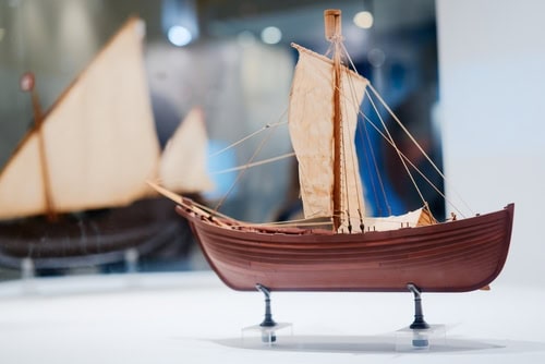 Modell eines historischen Segelbootes